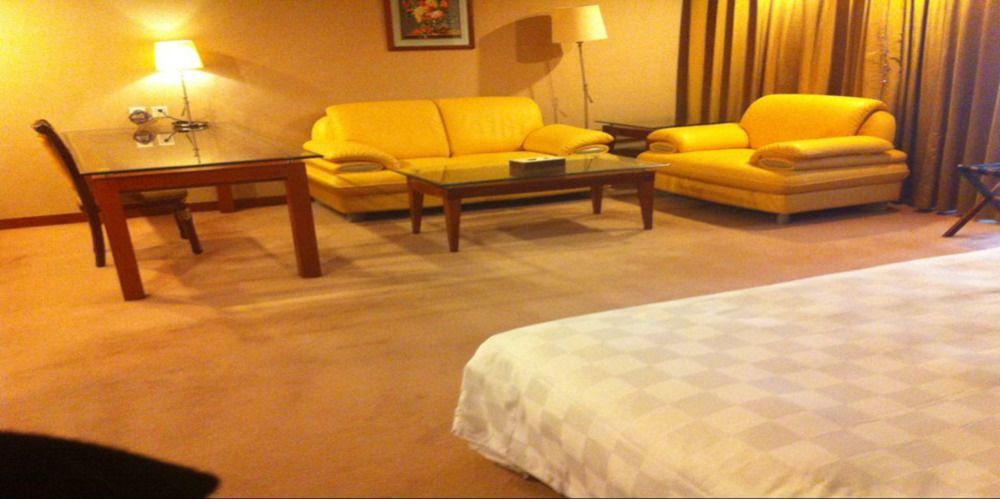 New Times Hotel Shenzhen Railway Station Экстерьер фото