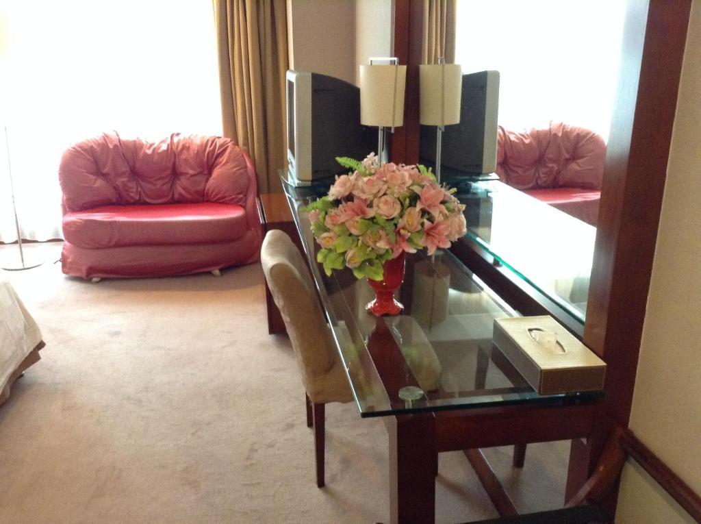 New Times Hotel Shenzhen Railway Station Экстерьер фото