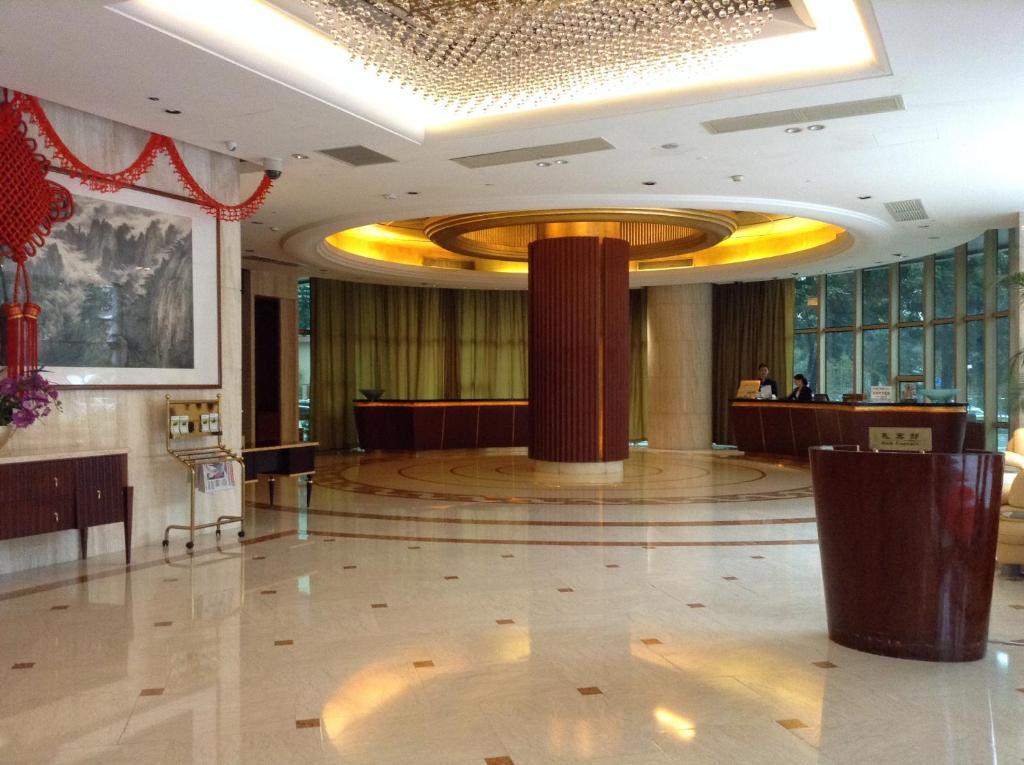 New Times Hotel Shenzhen Railway Station Экстерьер фото