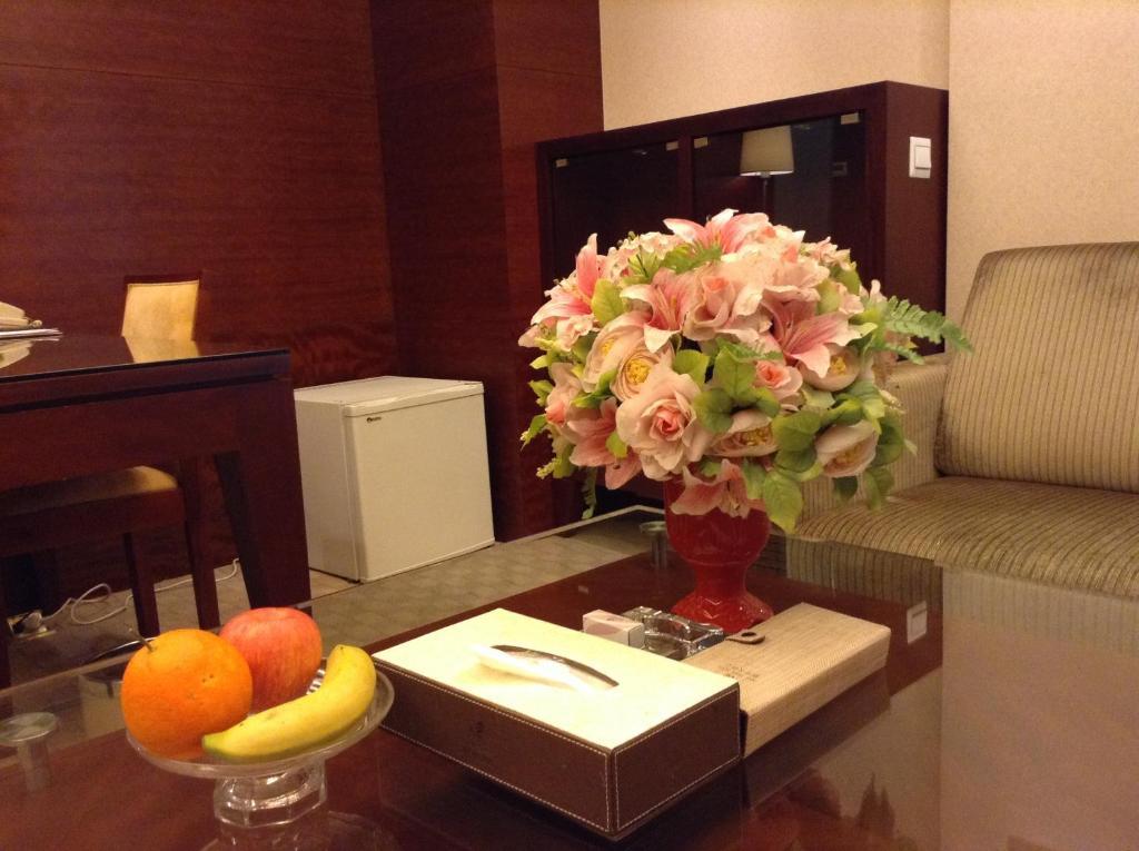 New Times Hotel Shenzhen Railway Station Экстерьер фото