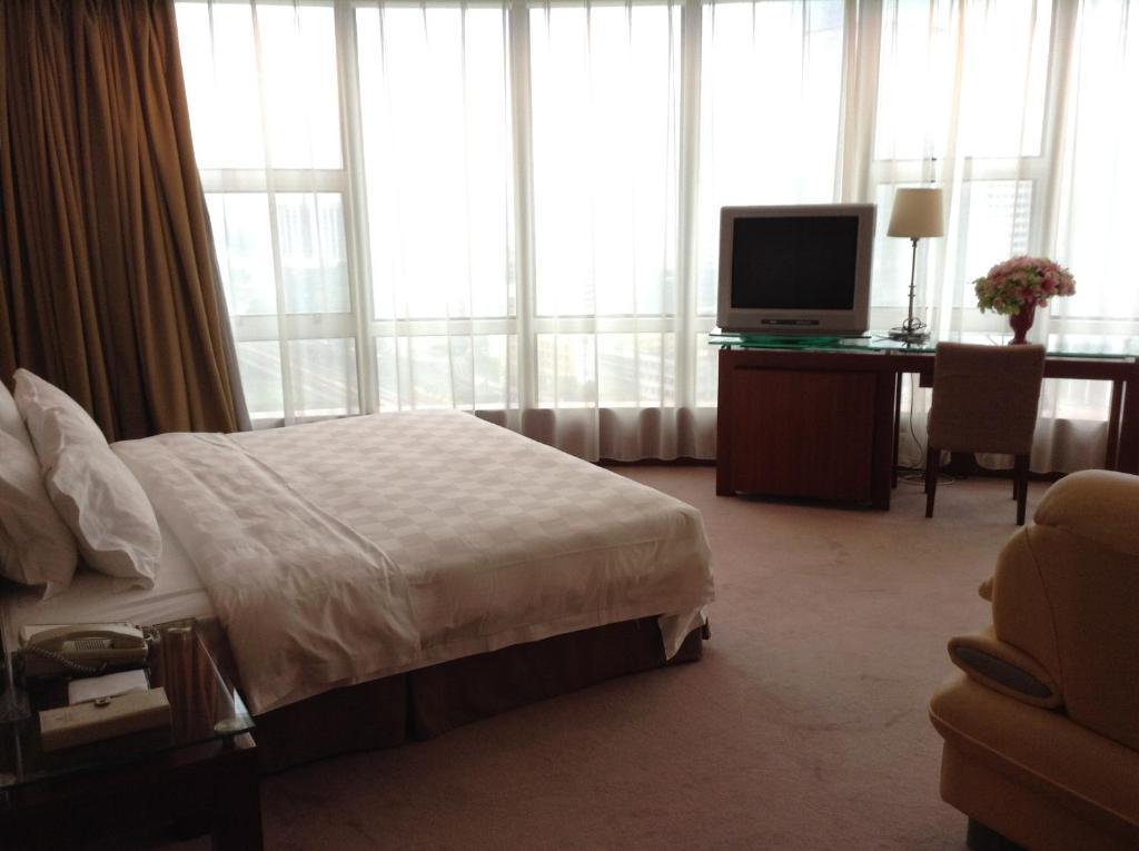 New Times Hotel Shenzhen Railway Station Экстерьер фото