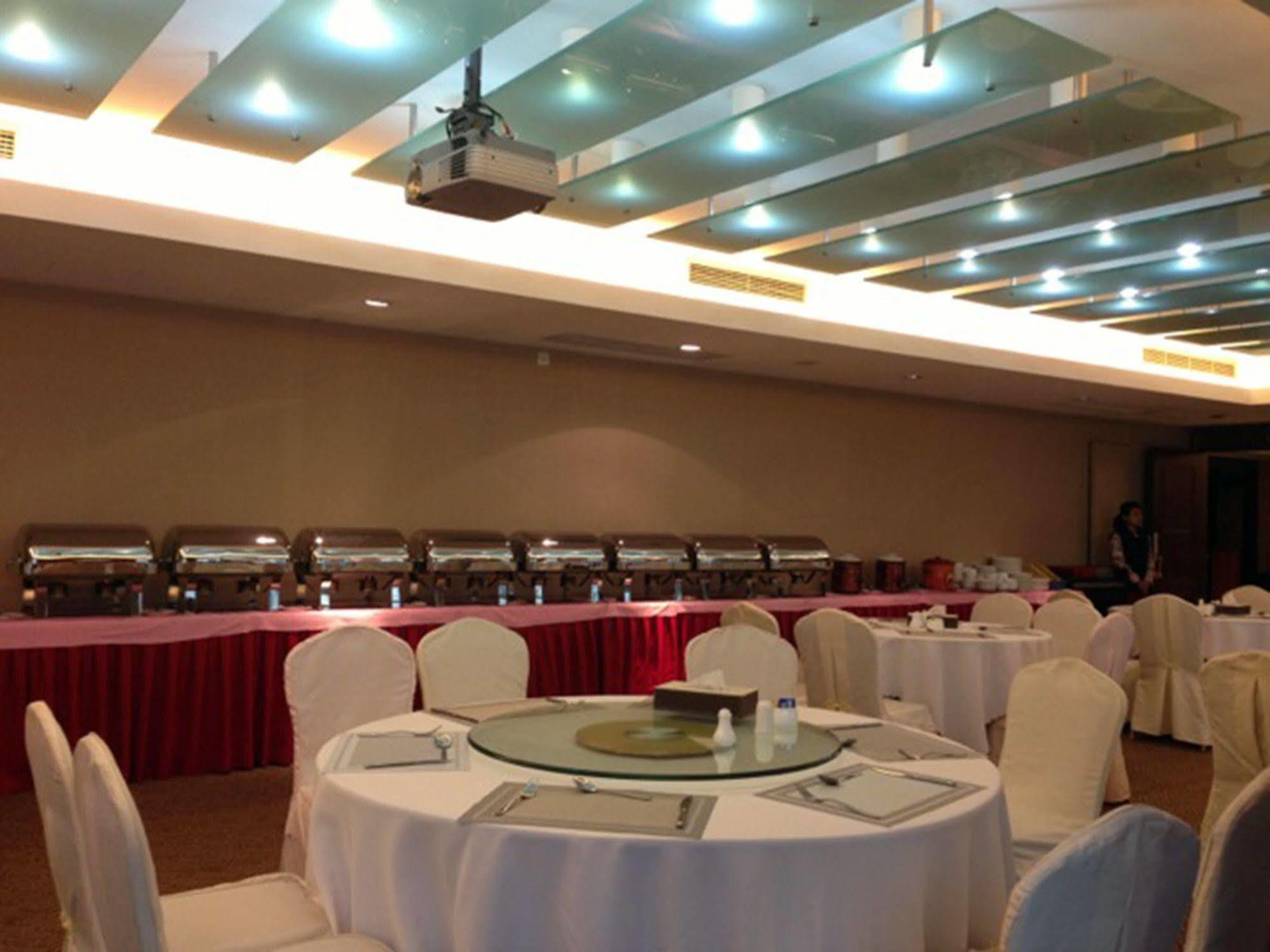 New Times Hotel Shenzhen Railway Station Экстерьер фото
