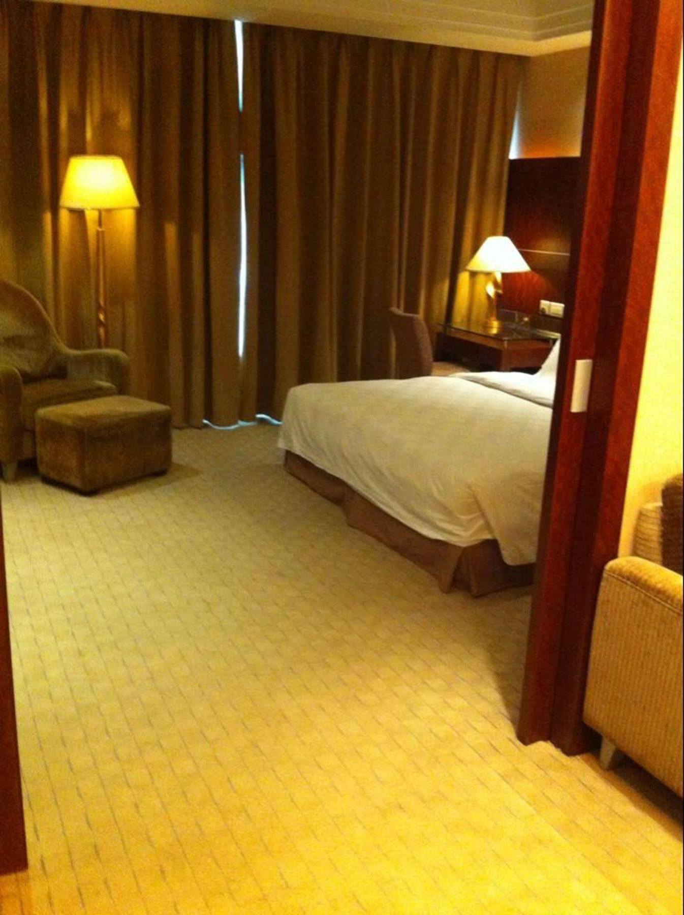 New Times Hotel Shenzhen Railway Station Экстерьер фото